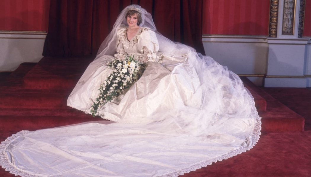 Princess Diana’s Wedding Dress to Go on Display at Kensington Palace’s Summer Exhibition