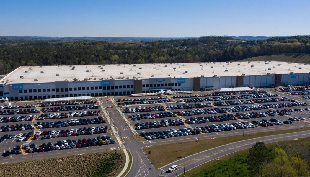 Public vote counting starts for Amazon union drive in Alabama