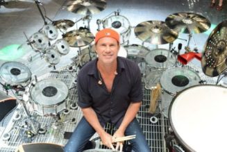 RED HOT CHILI PEPPERS’ CHAD SMITH To Host Virtual Opening Of ‘Ad Art Show 2021’