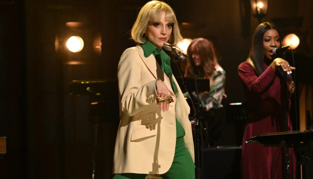 St. Vincent Debuts Daddy’s Home Songs on SNL