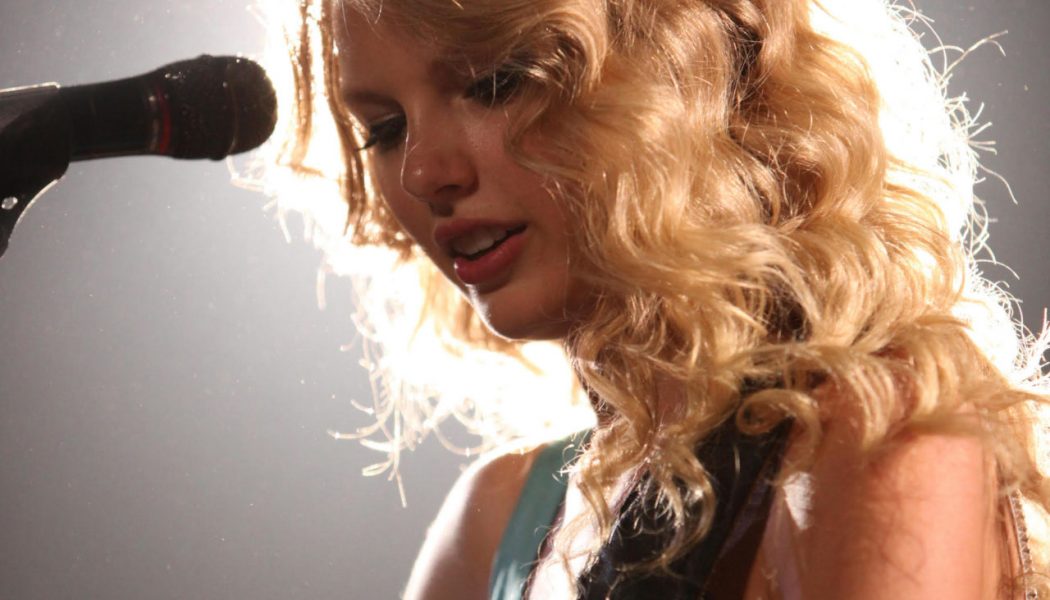 Taylor Swift’s Fearless Re-Recording Is a Thrilling Timewarp