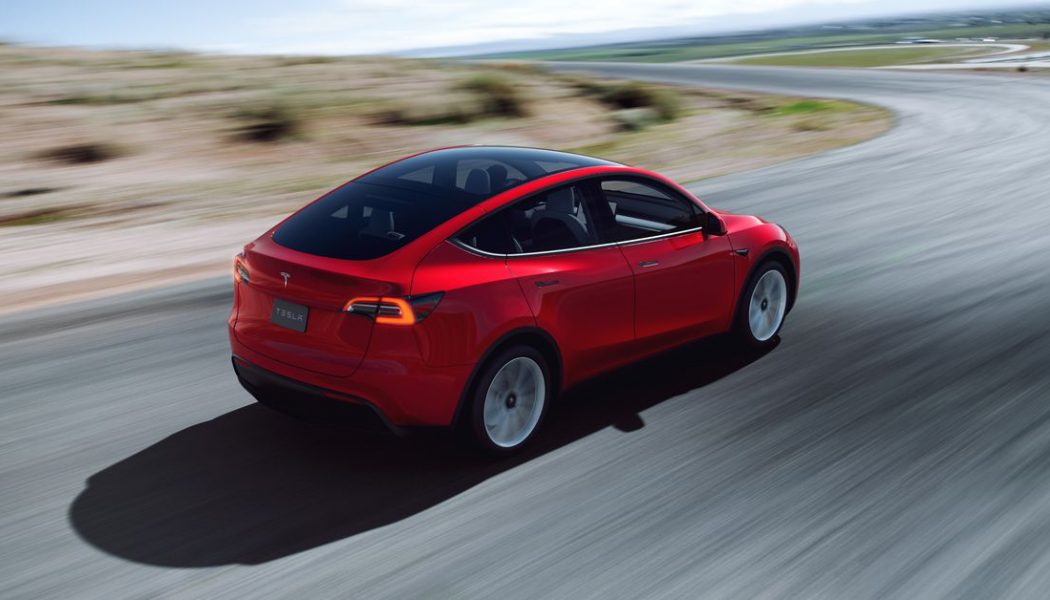 Tesla turns a record profit despite new Model S and Model X delay