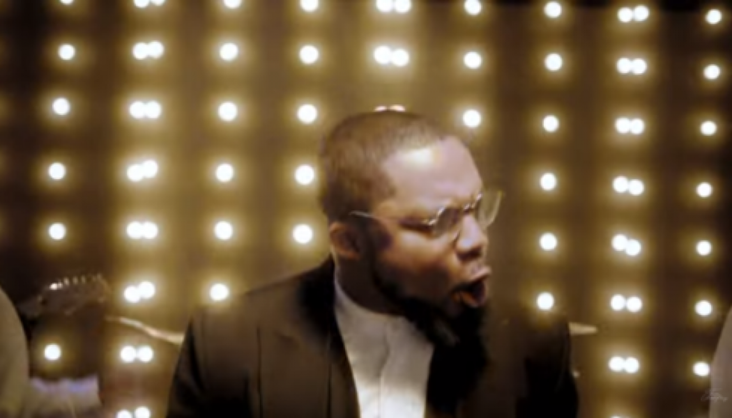 VIDEO: Tim Godfrey – Iyanu A Sele ft Tope Alabi & Pst. E. A. Adeboye