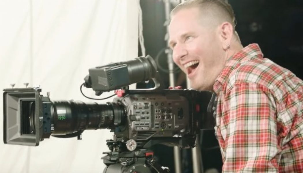 Watch ‘Outtakes’ From COREY TAYLOR’s ‘Samantha’s Gone’ Music Video