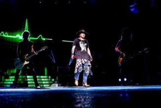 Watch Pro-Shot Video Of GUNS N’ ROSES Performing In Brasília, Brazil