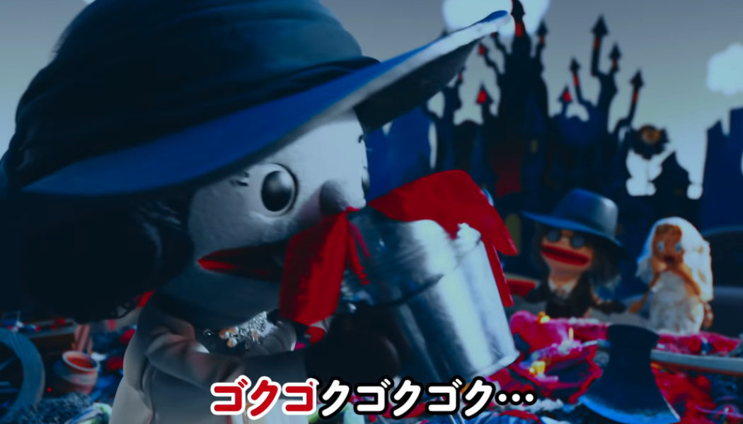 Watch the tall vampire lady gulp down a bucket of blood in this Resident Evil Village puppet show