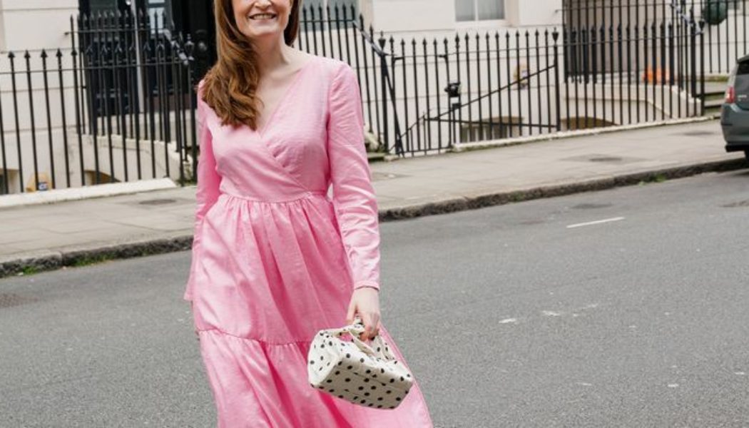 10 Dress-and-Sandal Outfits For When the Sun Finally Makes An Appearance