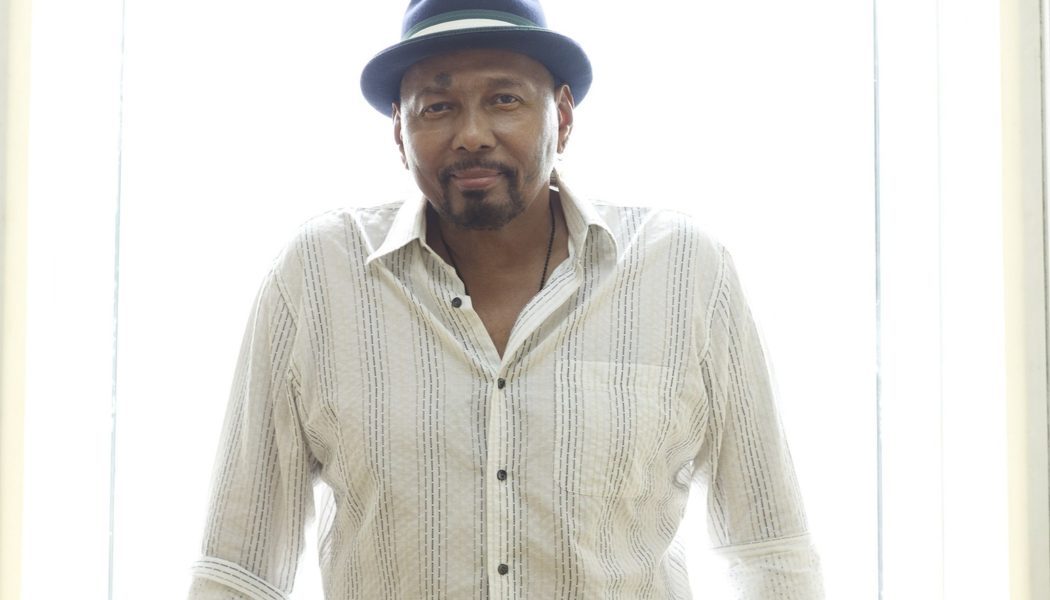 Aaron Neville Announces He’s Retiring From Touring