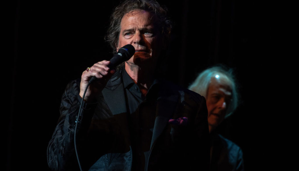 B.J. Thomas, ‘Raindrops Keep Fallin’ on My Head’ Singer, Dies at 78