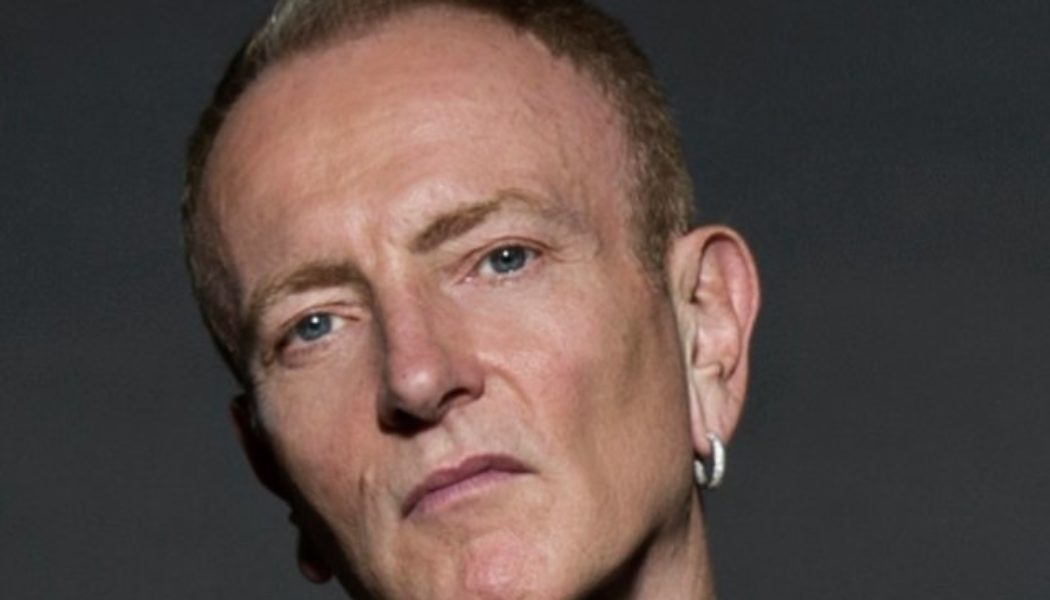 DEF LEPPARD’s PHIL COLLEN Covers Jazz Rock Fusion Classic ‘Quadrant 4’ (Video)