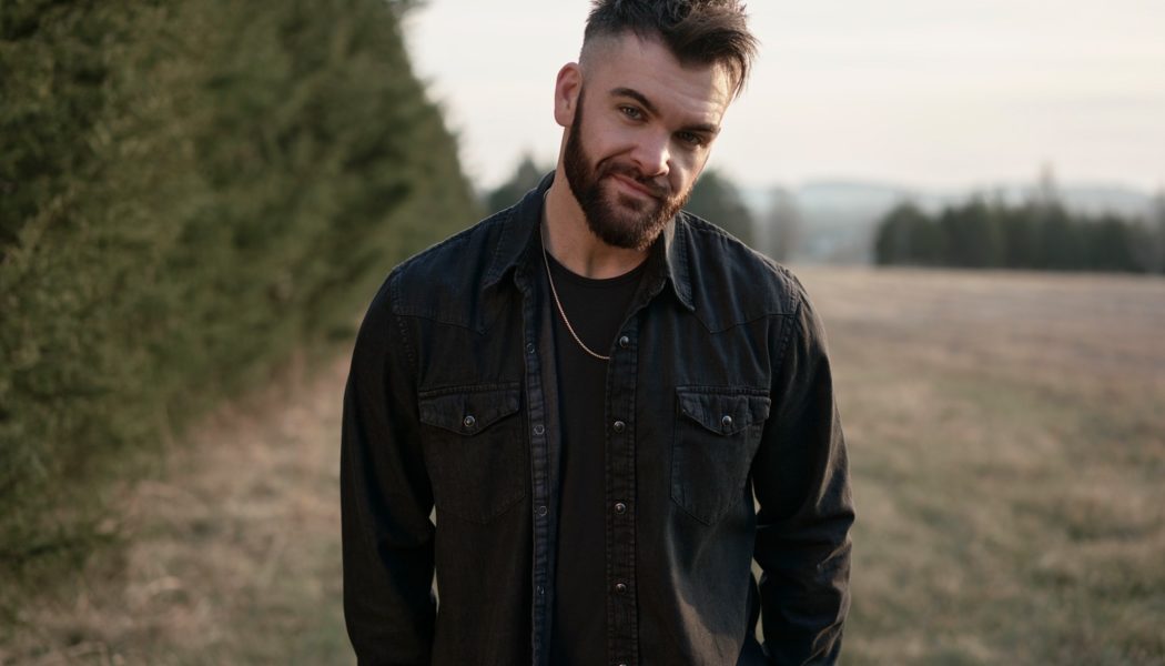 Dylan Scott Shares the Story Behind Hit Love Song ‘Nobody’