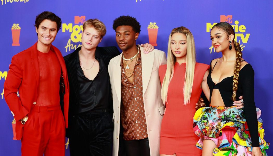 Every Electric Look From The 2021 MTV Movie & TV Awards Red Carpet