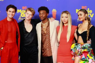 Every Electric Look From The 2021 MTV Movie & TV Awards Red Carpet