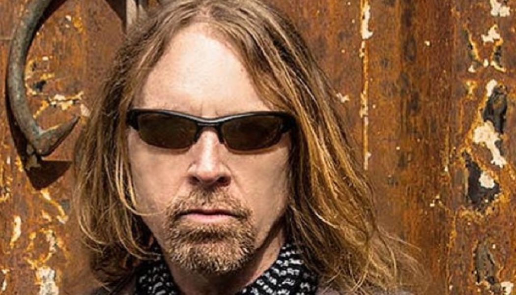 FOREIGNER/Ex-DOKKEN Bassist JEFF PILSON: ‘One Of The Biggest Problems In The World Right Now Is Misinformation’