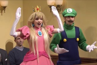 Grimes Plays Princess Peach to Elon Musk’s Wario on Super Mario Themed SNL Skit