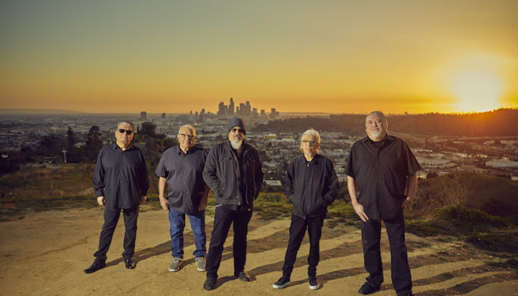 Los Lobos Share Beach Boys, Thee Midniters Covers Ahead of Native Sons LP