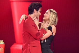 Madelyn Cline and Chase Stokes Recreate Their Iconic Outer Banks Kiss At MTV Movie & TV Awards