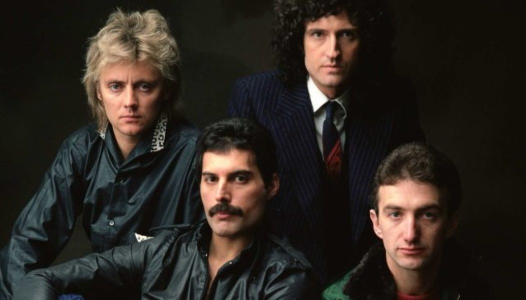 QUEEN’s ‘Greatest Hits’ To Be Re-Released In New Formats