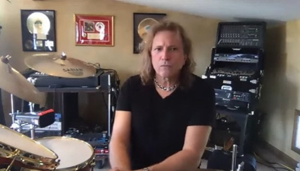 ROB AFFUSO Says It’s Fun Playing Classic SKID ROW Songs With SEBASTIAN BACH