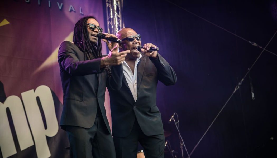 Singer Who Really Sang Milli Vanilli Songs John Davis Dies Of COVID