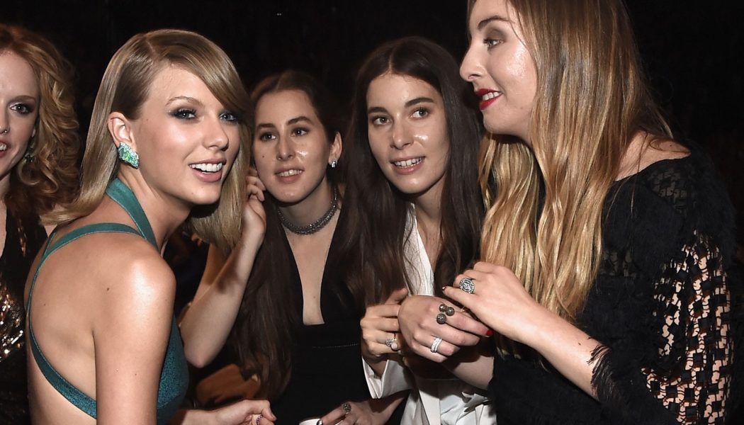 Taylor Swift & Haim Toast Their Brit Awards Wins in Cozy New Pic