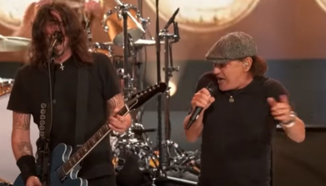 Watch Pro-Shot Video Of AC/DC’s BRIAN JOHNSON Performing ‘Back In Black’ With FOO FIGHTERS At ‘Vax Live’ Concert