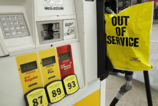 White House seeks to calm panic buying as southeast gas stations run dry