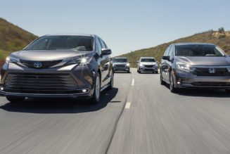 2022 Kia Carnival vs. Chrysler Pacifica, Honda Odyssey, Toyota Sienna: Minivan Luxury Liners