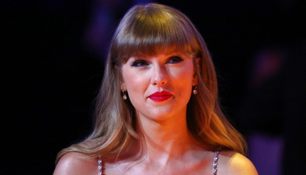 All of Taylor Swift’s Clues That the Re-Recorded ‘Red’ Album Was Coming Next