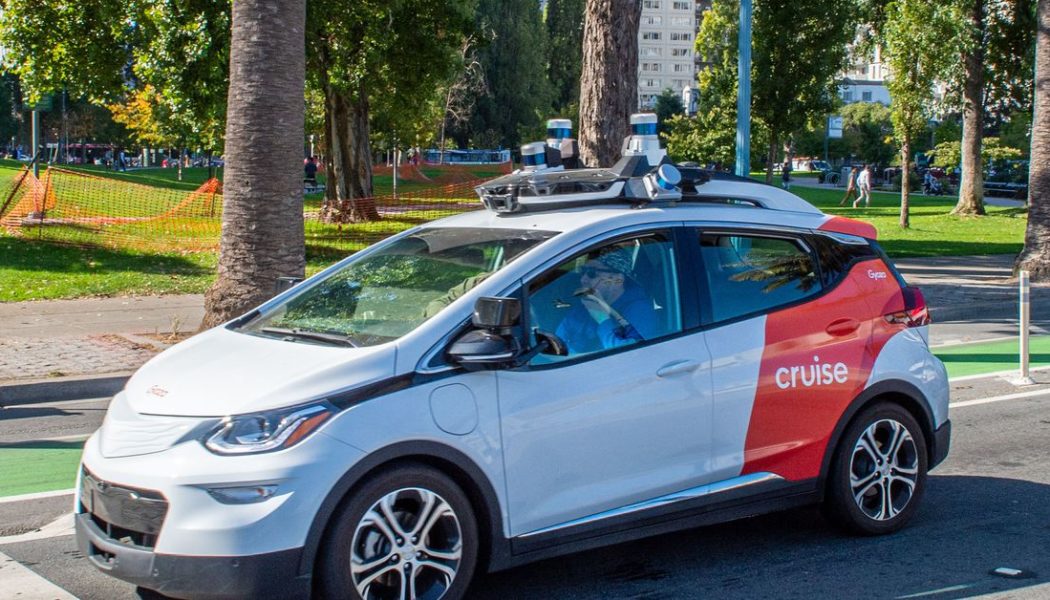 Cruise gets permit from California to provide passenger test rides in driverless vehicles