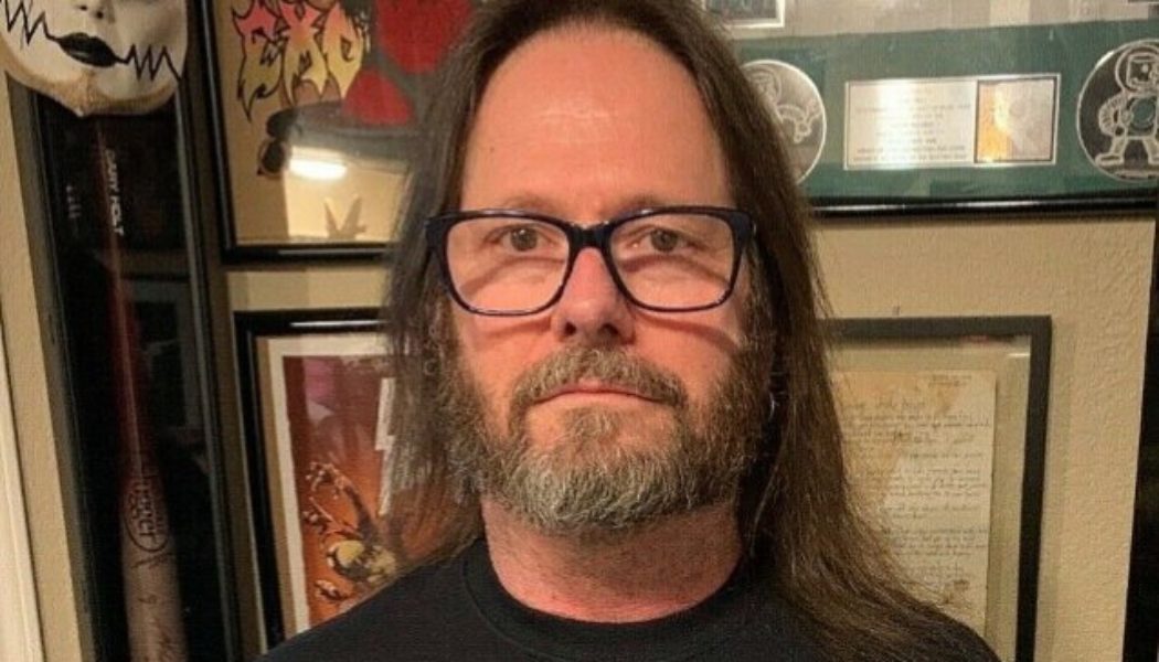 EXODUS/SLAYER Guitarist GARY HOLT Quits Drinking Alcohol: ‘The Booze Has Crept Up On Me’