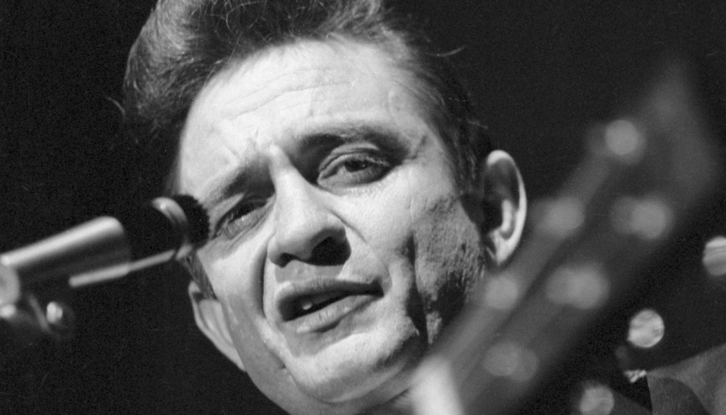 Johnny Cash’s Previously Unreleased Live Album From 1968 to Be Unearthed