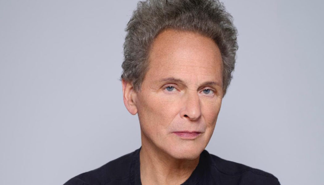 Lindsey Buckingham Shares ‘I Don’t Mind’ Single Off His First Solo Album in a Decade