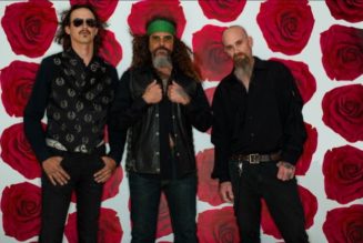 STÖNER Feat. Former KYUSS Members BRANT BJORK And NICK OLIVERI: Entire Debut Album, ‘Stoners Rule’, Available For Streaming