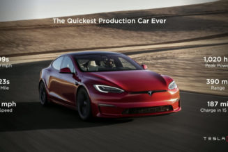 Tesla delivers the first 25 Model S Plaid sedans