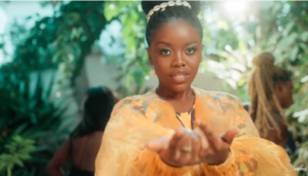 VIDEO: Gyakie – Whine