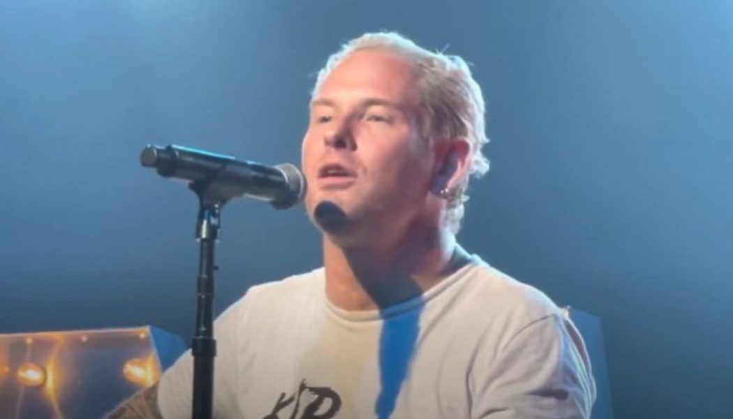 Watch COREY TAYLOR Perform In Chattanooga During Solo Tour (Video)