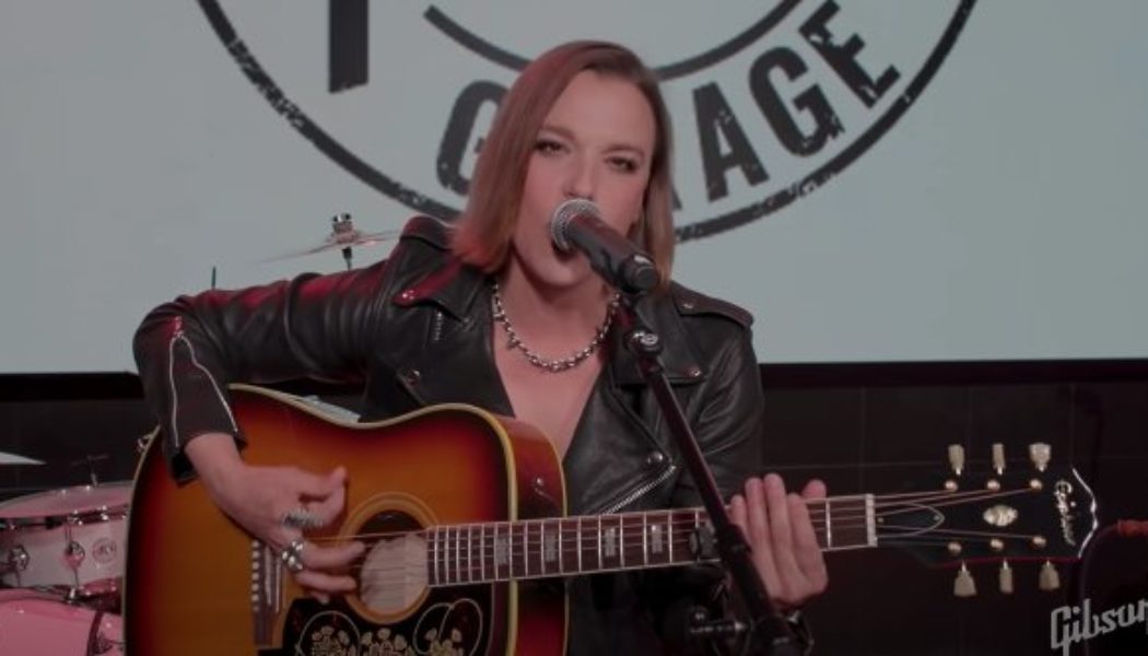 Watch HALESTORM’s LZZY HALE And JOE HOTTINGER Perform At ‘Gibson Live: A Celebration Of Artists To Benefit Gibson Gives’