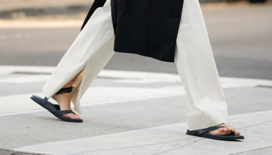 3 Sandal Styles a Podiatrist Wants You to Break Up With