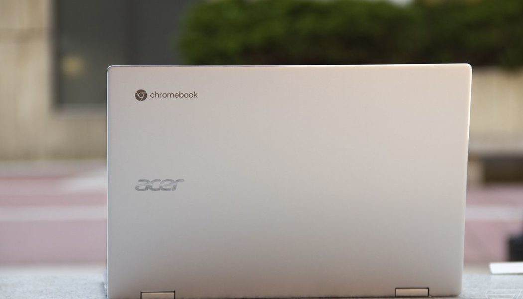 A missing ampersand locked some users out of their Chromebooks