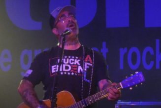 AARON LEWIS Drunkenly Performs STAIND’s ‘It’s Been A While’ Twice During Delaware Concert (Video)