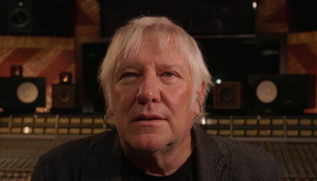 ALEX LIFESON Explains Why There Was Very Little Improvisation At RUSH Concerts