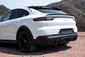 An Early Look at the 2022 Porsche Cayenne Turbo GT