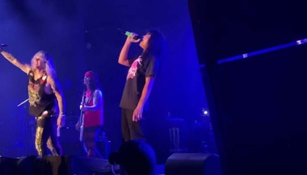 ANTHRAX’s JOEY BELLADONNA Sings JOURNEY’s ‘Don’t Stop Believin” With STEEL PANTHER At Wisconsin’s ROCK FEST (Video)