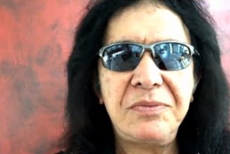 GENE SIMMONS Says ACE FREHLEY And PETER CRISS ‘Continue To Make Really Bad Choices’ In Their Lives