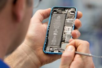 Joe Biden’s Latest Executive Order Makes Fixing Your Own Tech Devices More Accessible