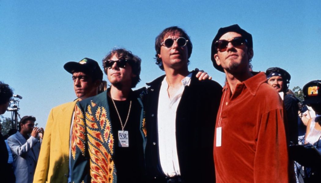 Listen to R.E.M.’s Original Hib-Tone Mix of ‘Sitting Still’