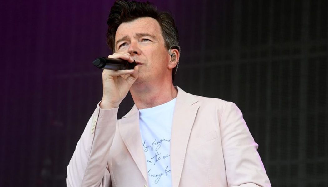 Rick Astley’s “Never Gonna Give You Up” Passes One Billion Views