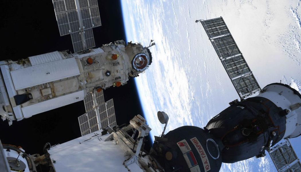 Russia blames software glitch for misfired engines that shoved ISS