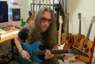 SKID ROW’s SCOTTI HILL Teaches You How To Play ‘Wasted Time’ Guitar Solo (Video)